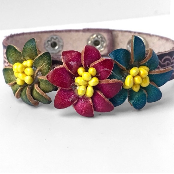 Genuine leather handmade handcrafted women’s bracelet - Picture 4 of 4